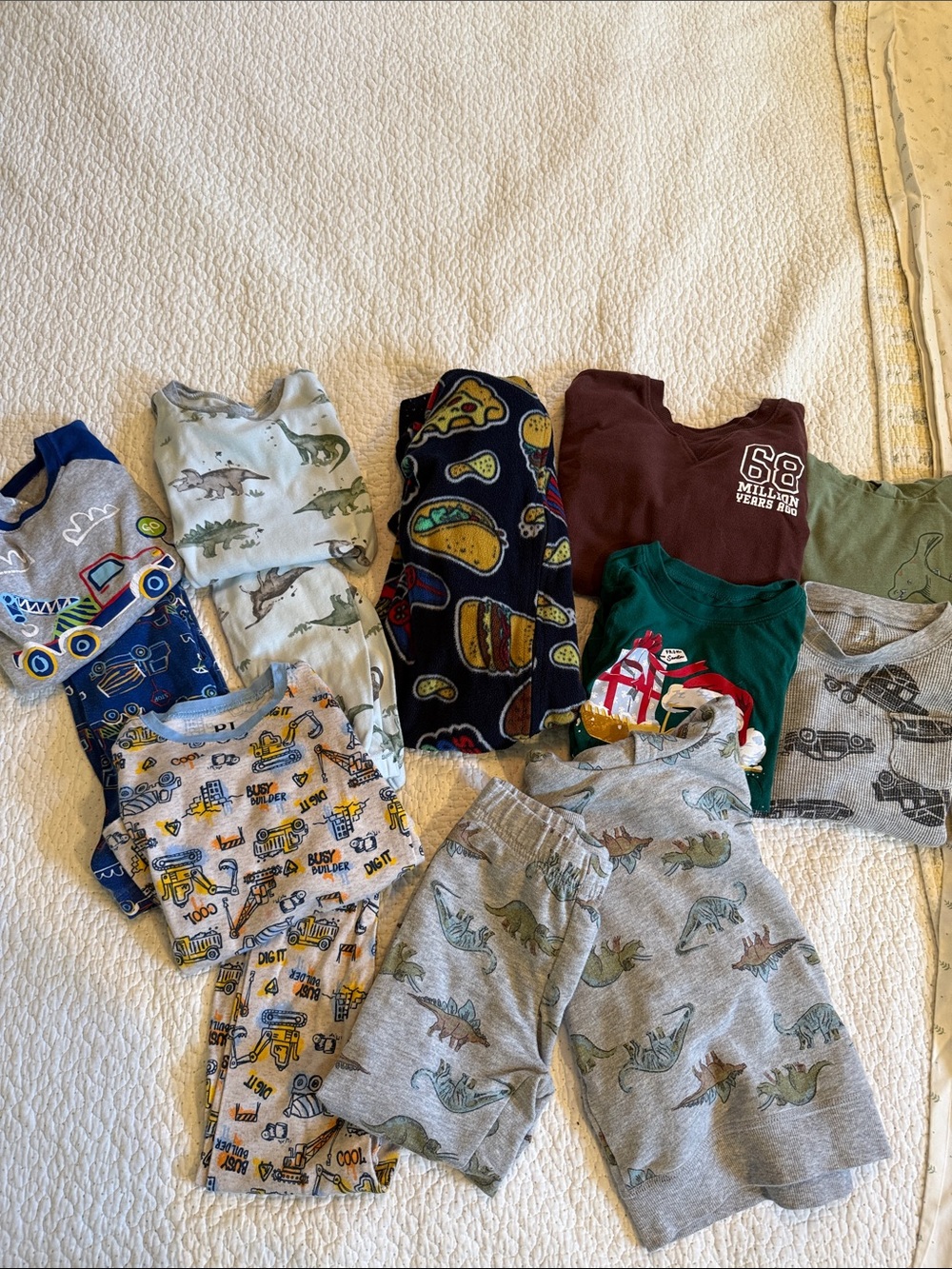 Boys pajama sets, sweat suit and shirts 13 pieces size 4T
